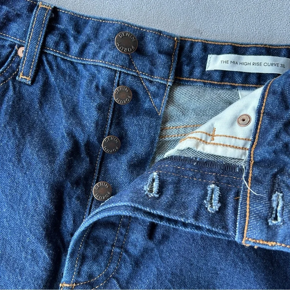 Aritzia Denim Forum ~ Mia High Rise
Curve 31L ~ Women’s 26 - Picture 5 of 17